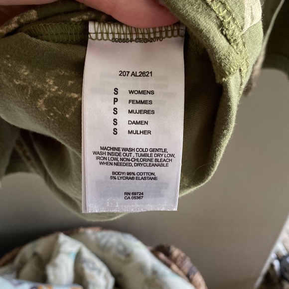 Columbia quarter length sleeve top             #26 - Picture 6 of 6